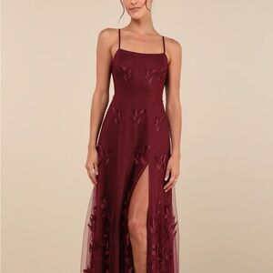 Elegant Burgundy Evening Dress